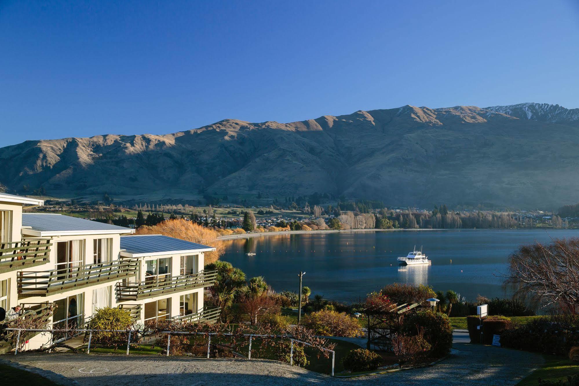 Panorama Court Aparthotel 3*